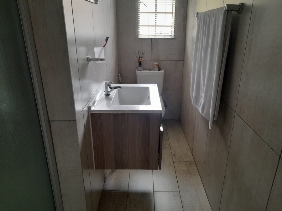 4 Bedroom Property for Sale in Waterval East North West